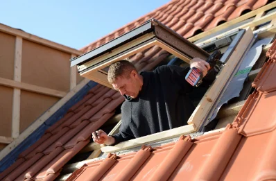 Pose de fenêtres de toit Velux à Champclause